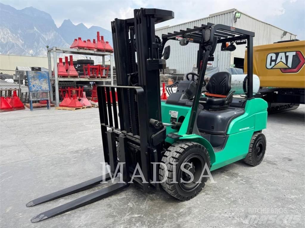 CAT MITSUBISHI FG30N-LP Другие складские механизмы