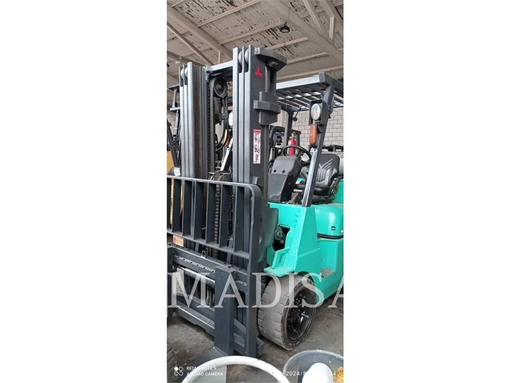 CAT MITSUBISHI FGC40K Другие складские механизмы