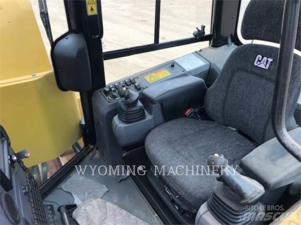 CAT PL61 Трубоукладчики