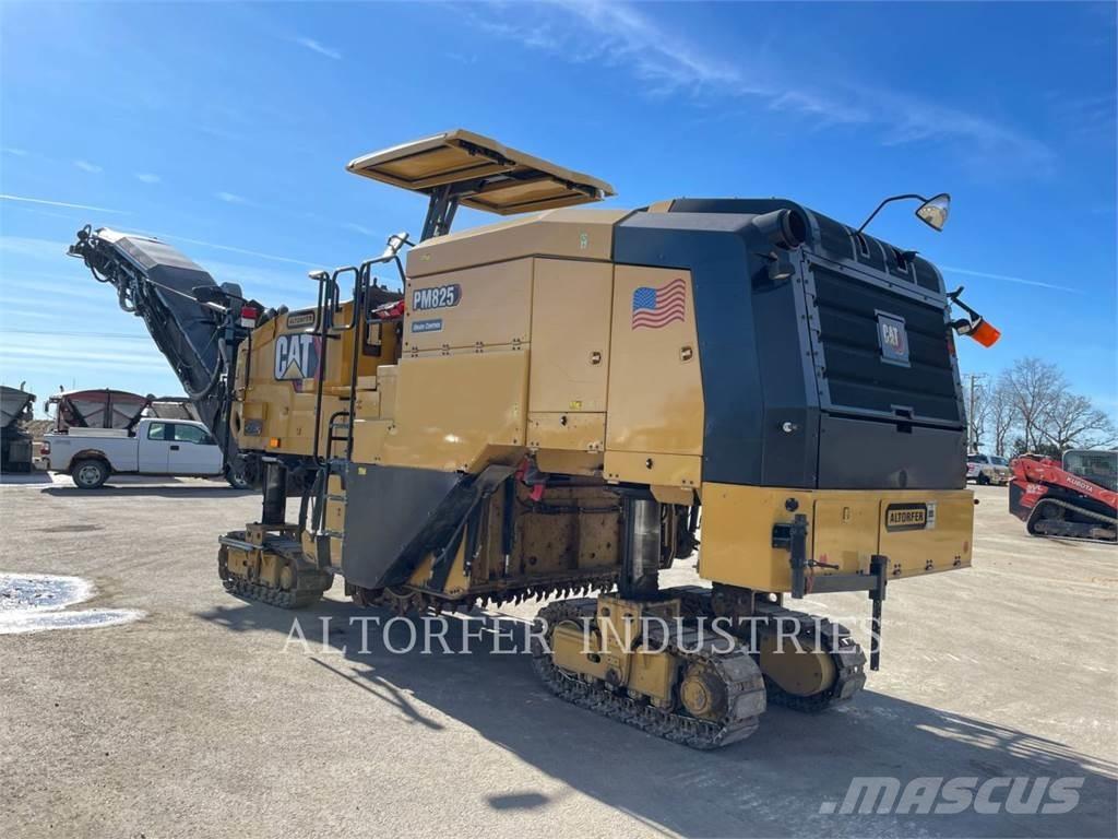 CAT PM825 Дорожные фрезы