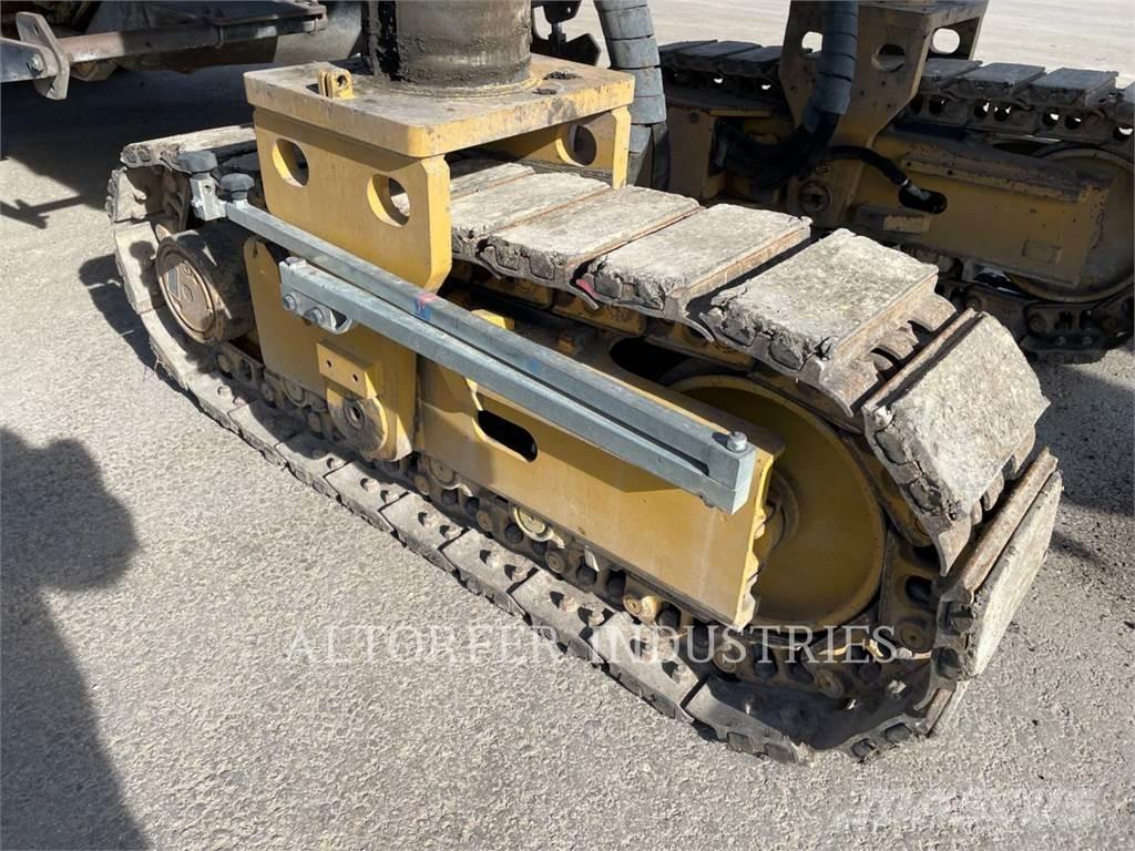 CAT PM825 Дорожные фрезы