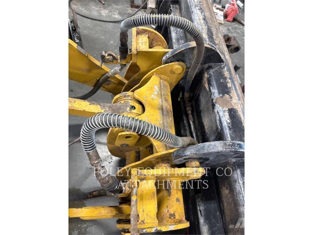 CAT QC930MT Фронтальные погрузчики
