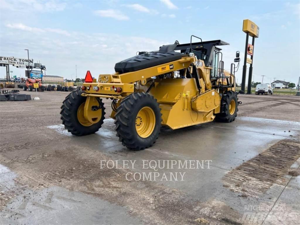 CAT RM400-01 Асфальтоукладчики