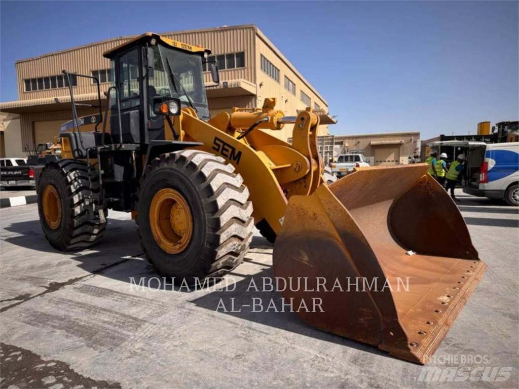 CAT SEM660D Фронтальные погрузчики