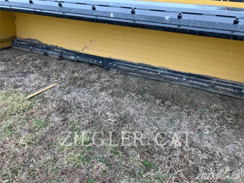 CAT STRAIT SNOW PUSHER Снегоуборщики