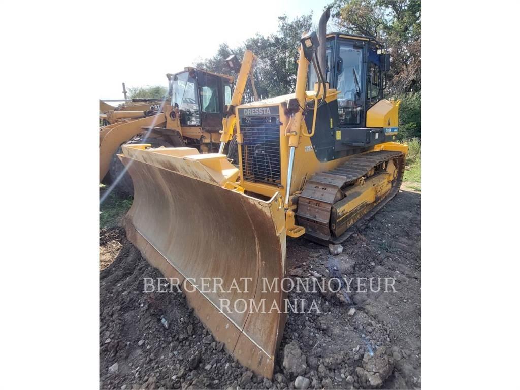 CAT TD-15M Гусеничные бульдозеры