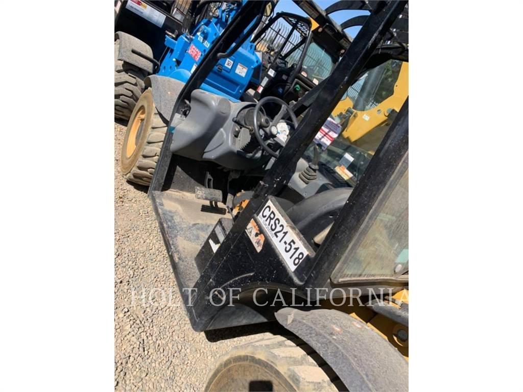 CAT TH255 Телескопические погрузчики