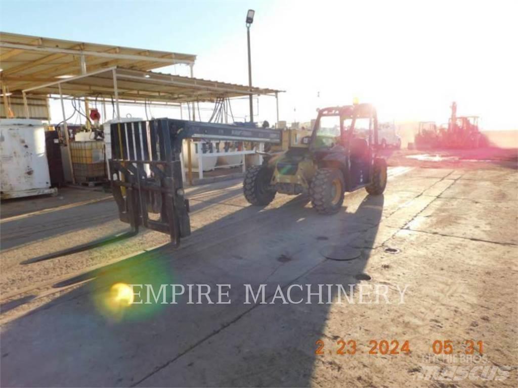 CAT TH255C Телескопические погрузчики