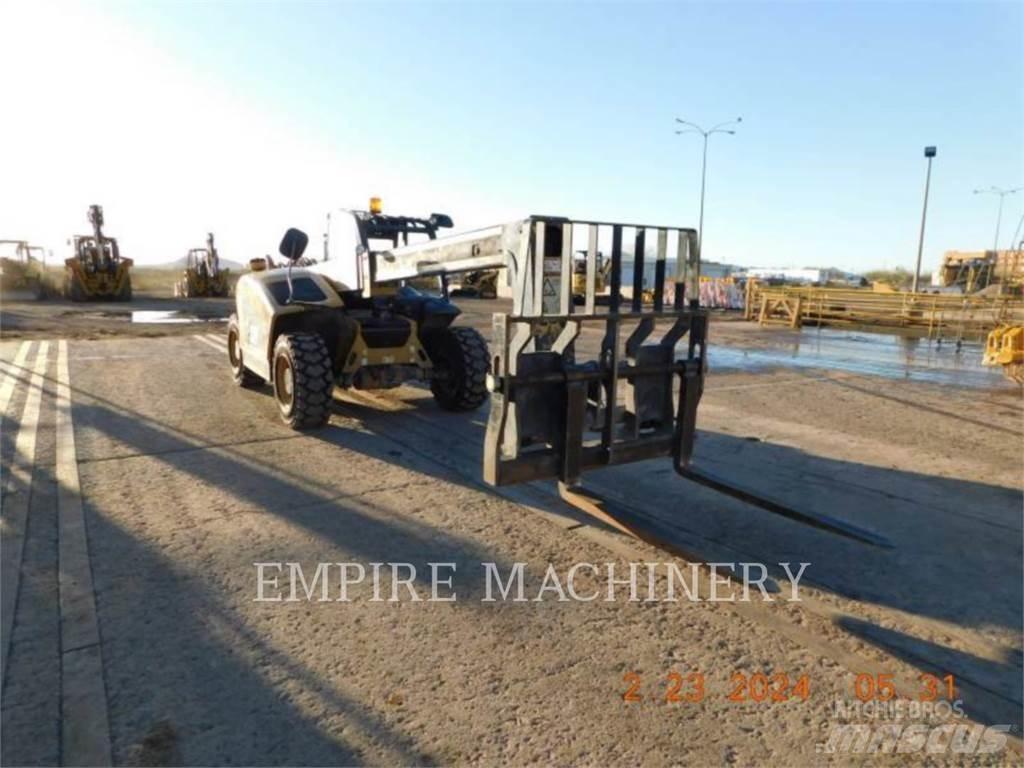 CAT TH255C Телескопические погрузчики