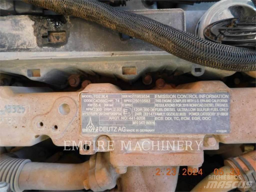 CAT TH255C Телескопические погрузчики