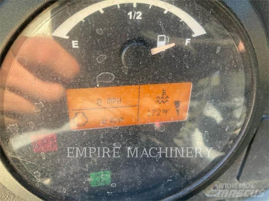 CAT TH255C Телескопические погрузчики