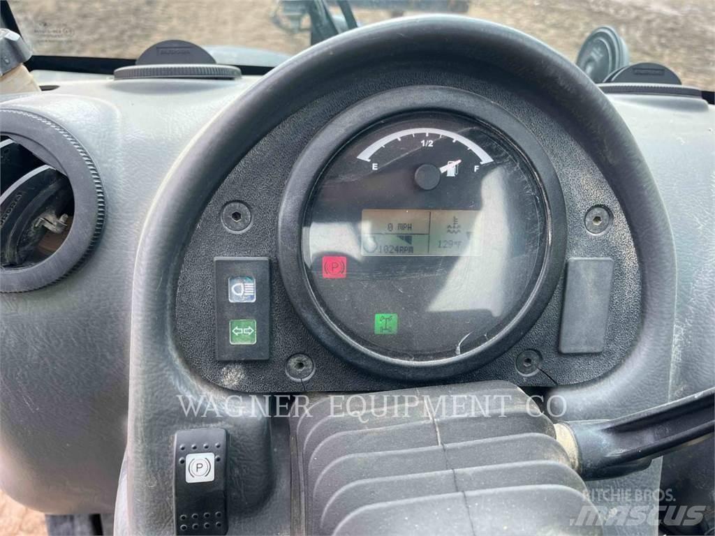 CAT TH255C Телескопические погрузчики