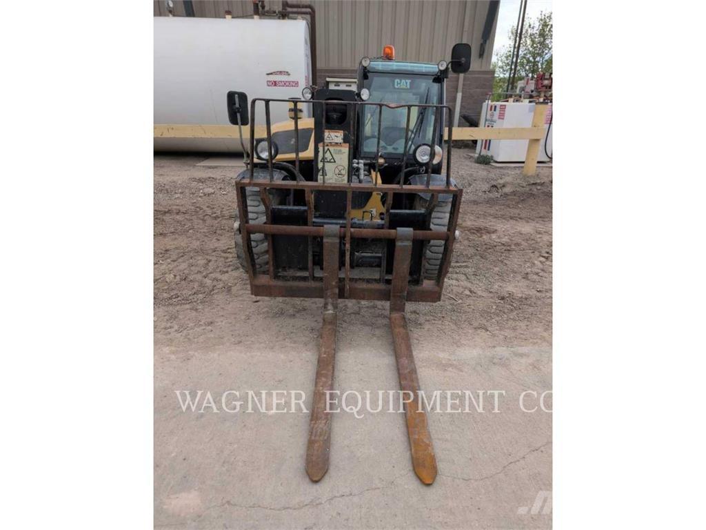 CAT TH255C Телескопические погрузчики