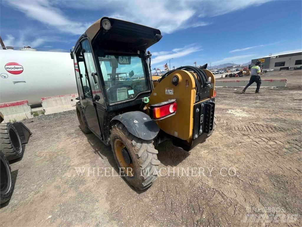 CAT TH255C CB Телескопические погрузчики