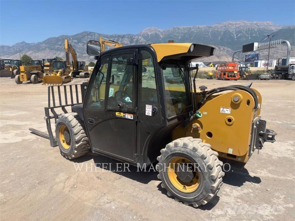 CAT TH255C CB Телескопические погрузчики
