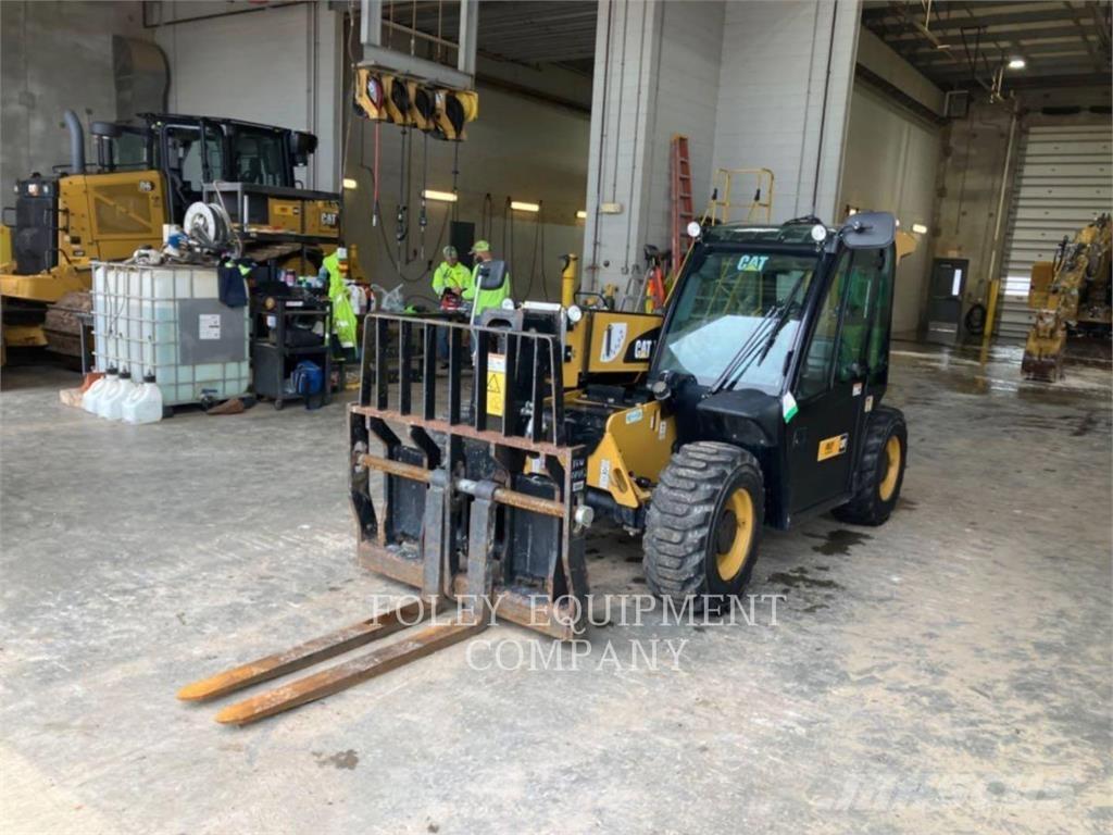 CAT TH255CC Телескопические погрузчики