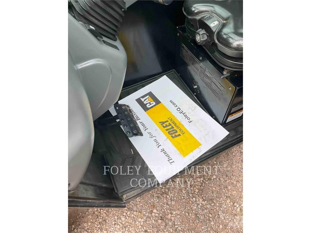 CAT TH255CC Телескопические погрузчики