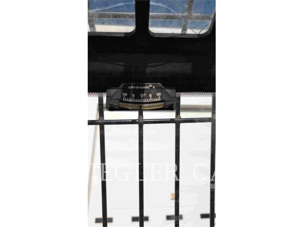 CAT TH360B Телескопические погрузчики