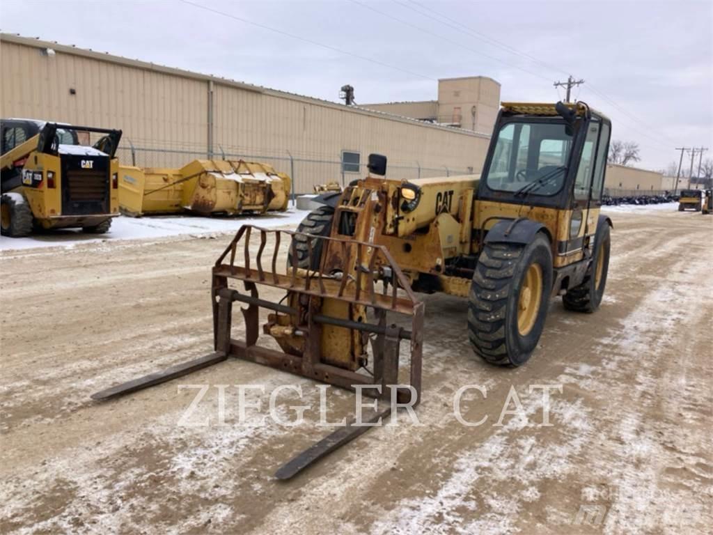 CAT TH83 Телескопические погрузчики