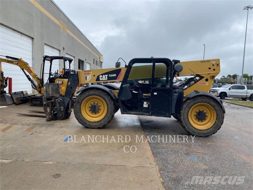 CAT TL 642 C Телескопические погрузчики