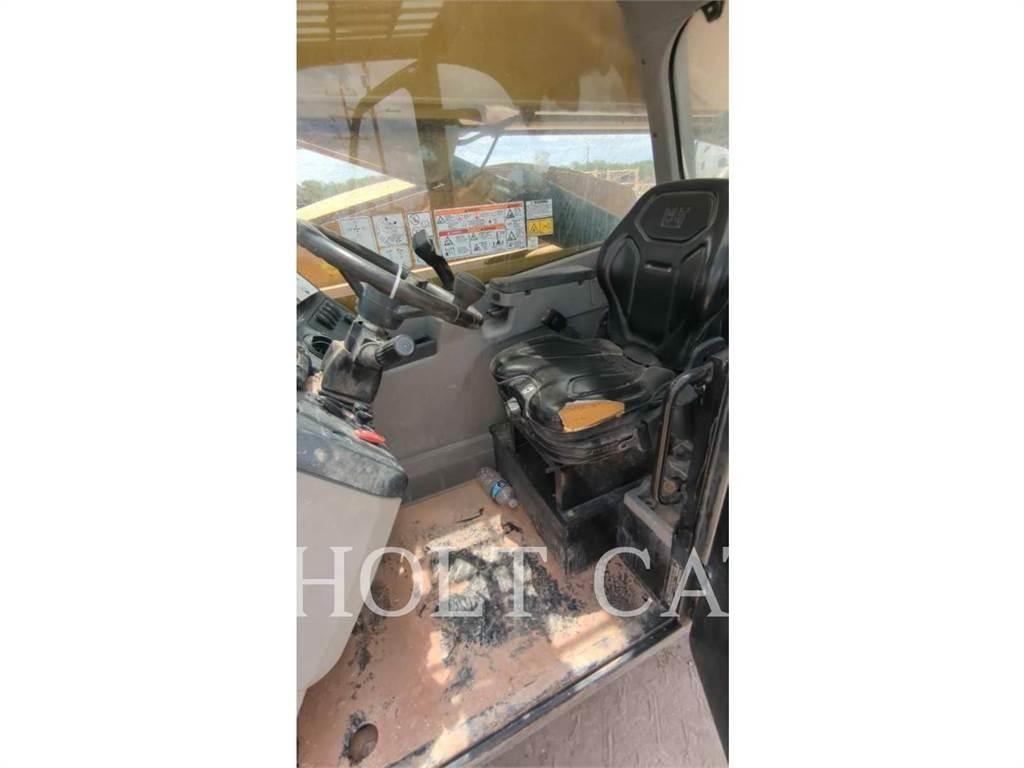 CAT TL1055 Телескопические погрузчики