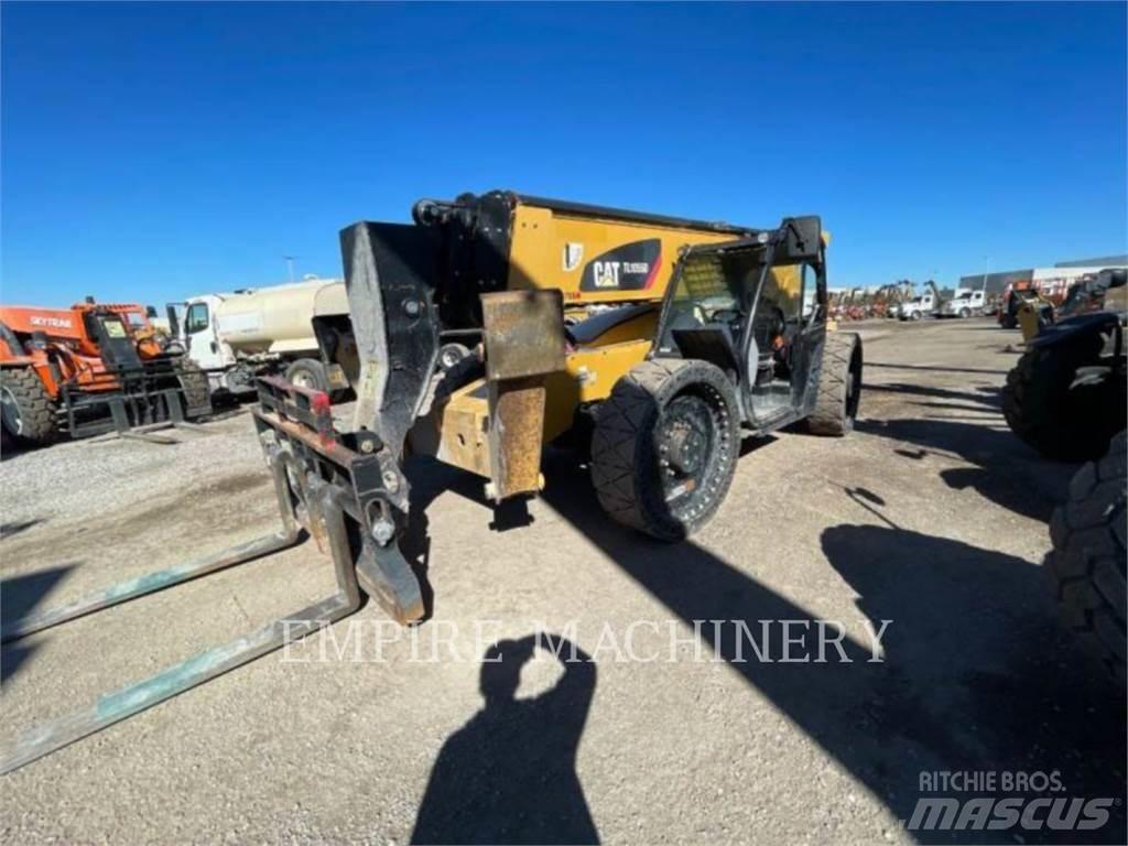 CAT TL1055D Телескопические погрузчики