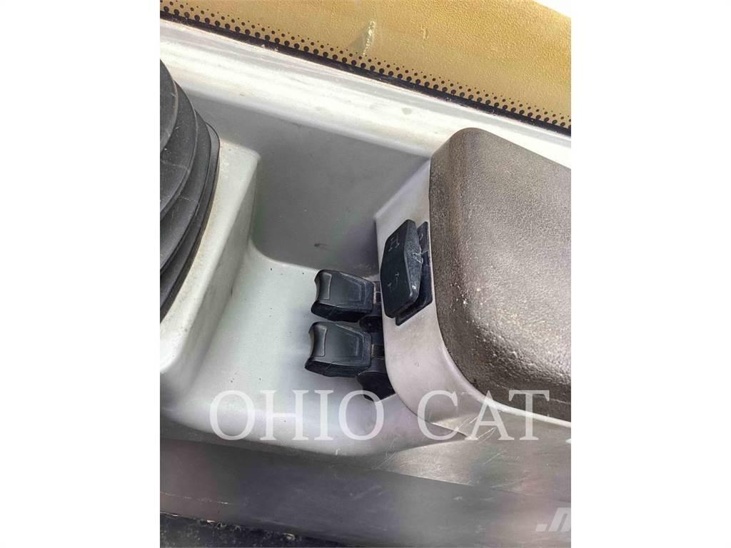 CAT TL1055D Телескопические погрузчики