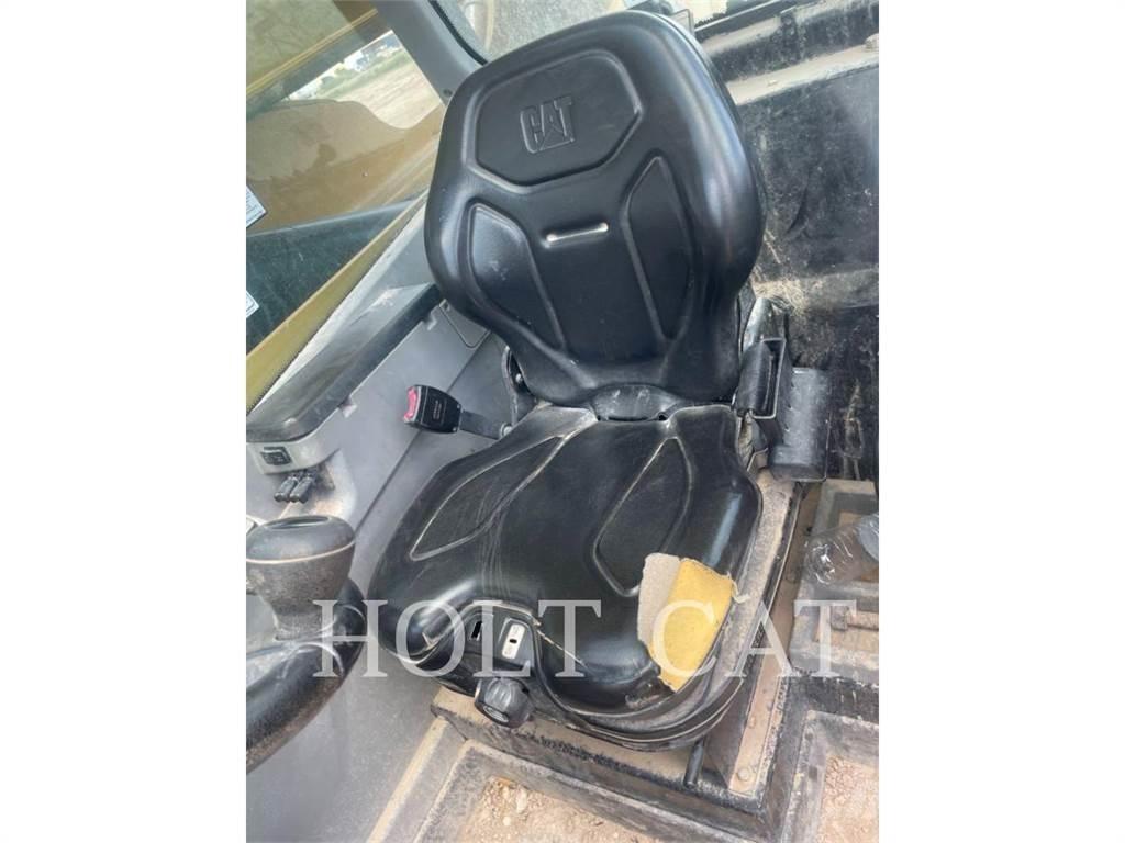 CAT TL1055D Телескопические погрузчики
