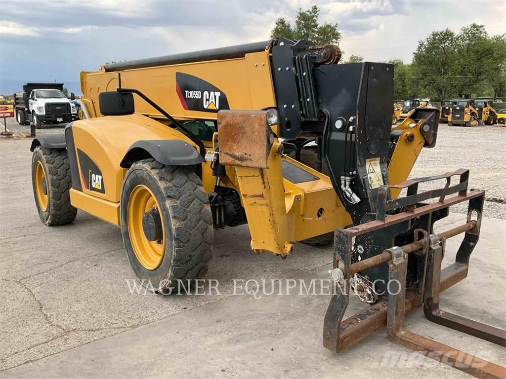 CAT TL1055D Телескопические погрузчики