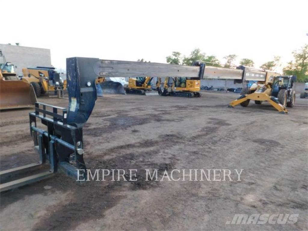 CAT TL1055D Телескопические погрузчики