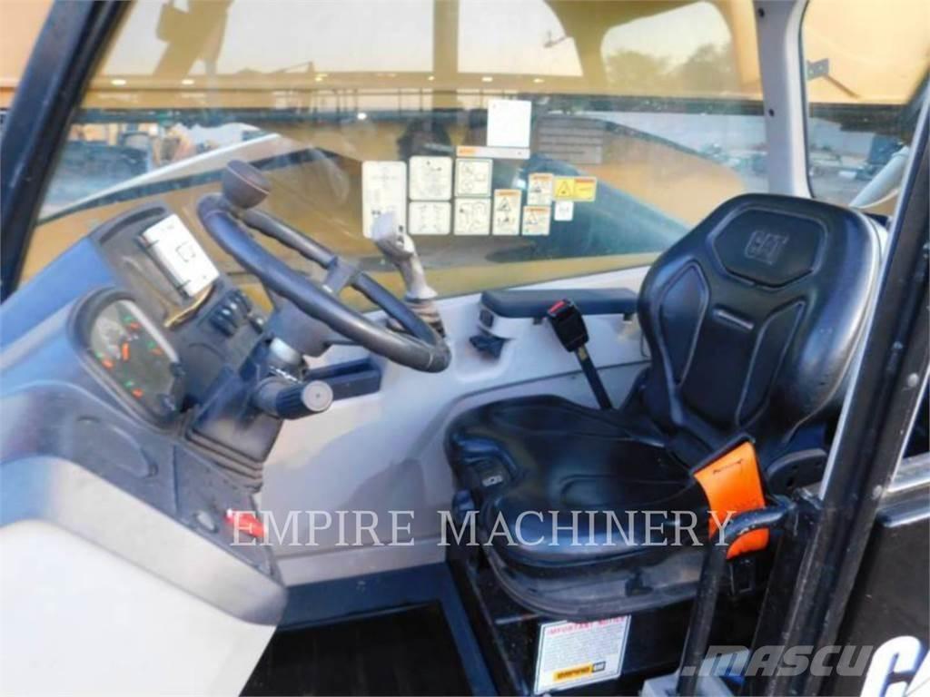 CAT TL1055D Телескопические погрузчики