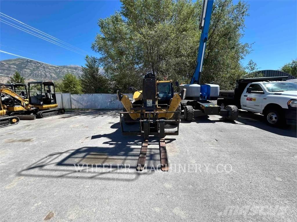 CAT TL1055D CB Телескопические погрузчики