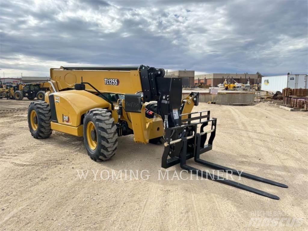 CAT TL1255 Телескопические погрузчики