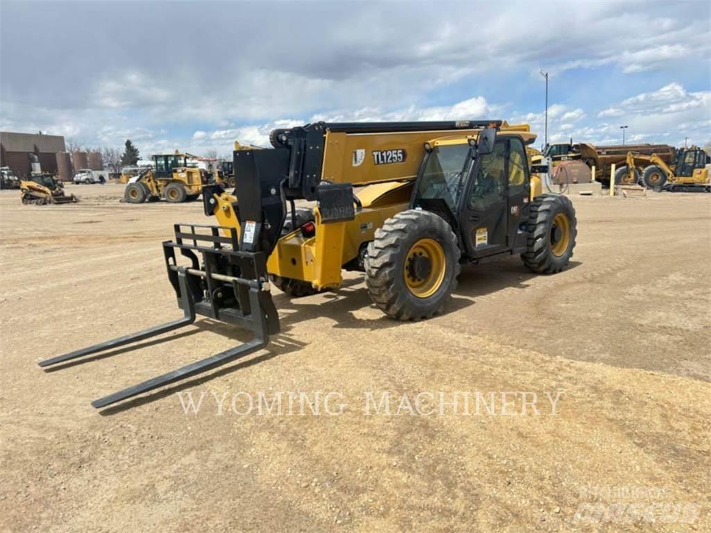 CAT TL1255 Телескопические погрузчики