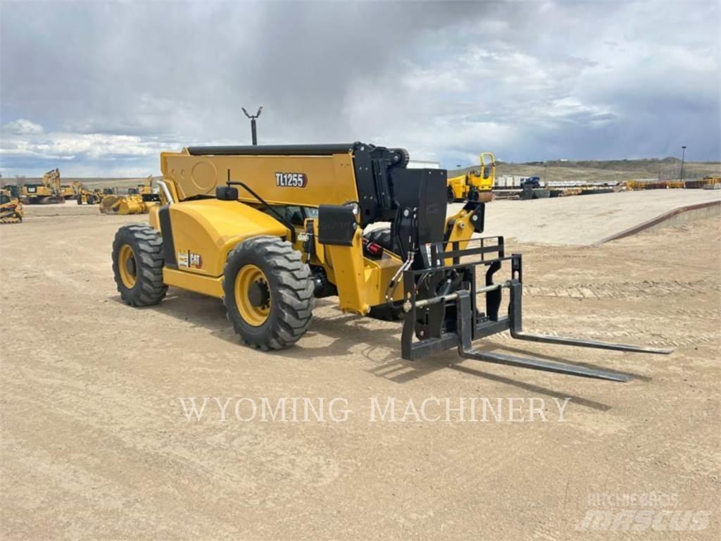CAT TL1255 Телескопические погрузчики