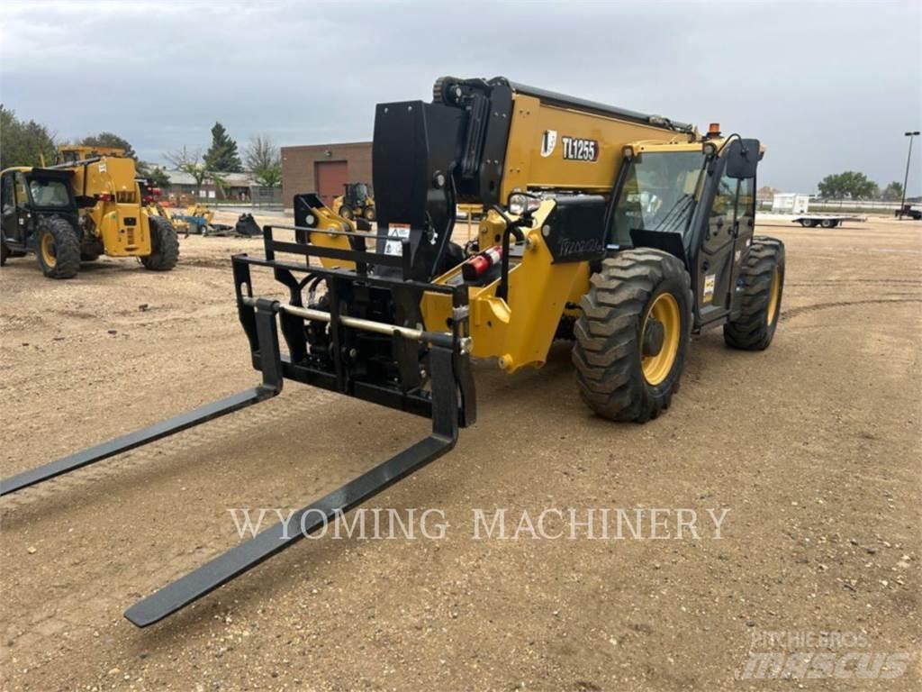 CAT TL1255 Телескопические погрузчики
