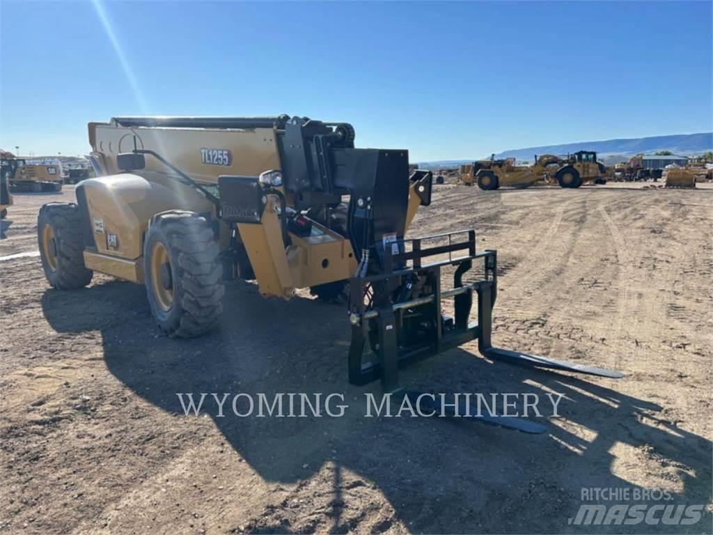 CAT TL1255 Телескопические погрузчики