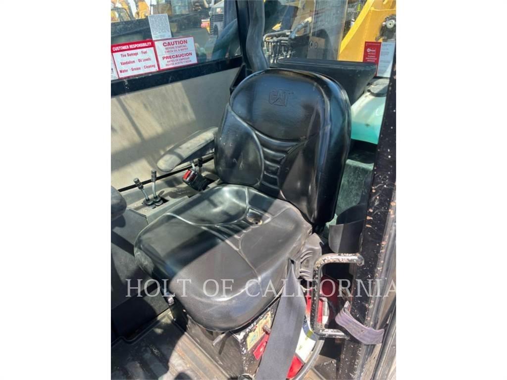 CAT TL1255 Телескопические погрузчики