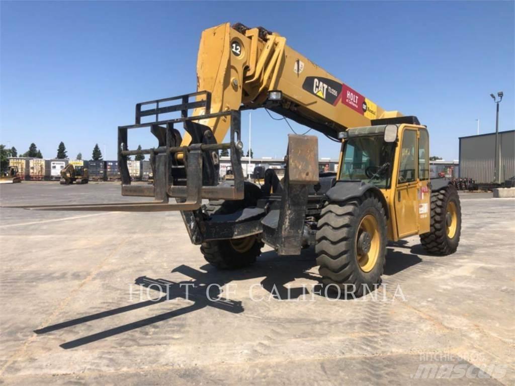 CAT TL1255 Телескопические погрузчики