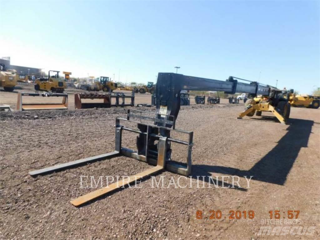 CAT TL1255D Телескопические погрузчики
