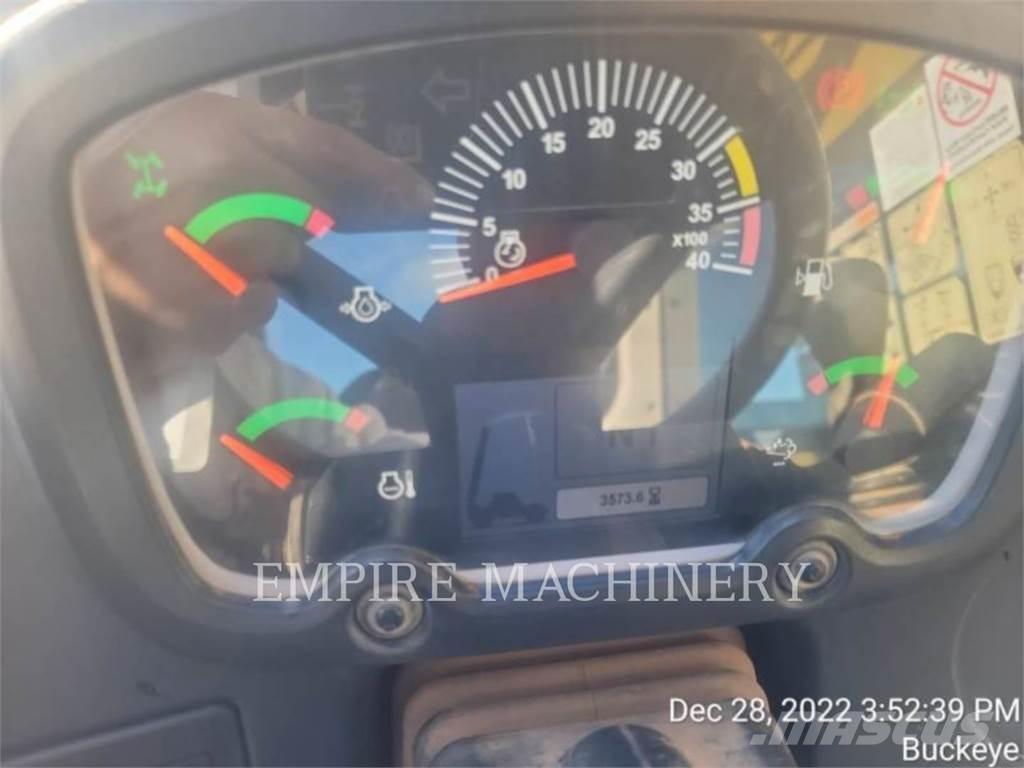 CAT TL1255D Телескопические погрузчики
