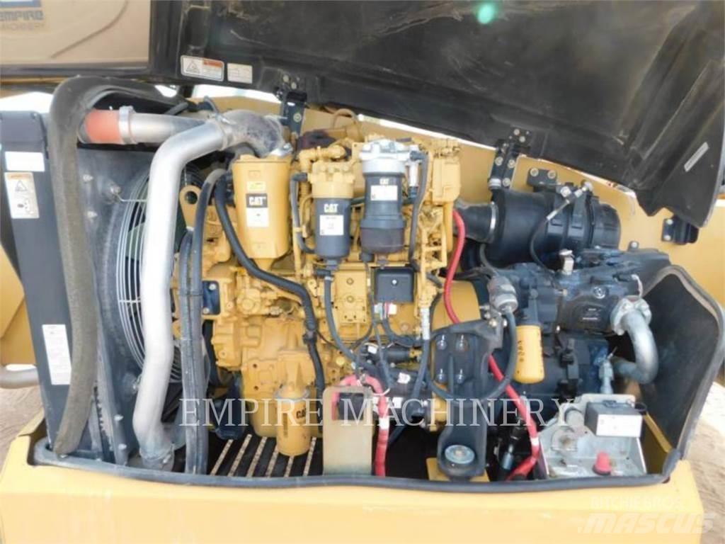 CAT TL1255D Телескопические погрузчики