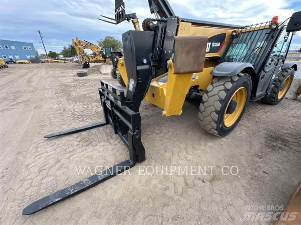 CAT TL1255D Телескопические погрузчики