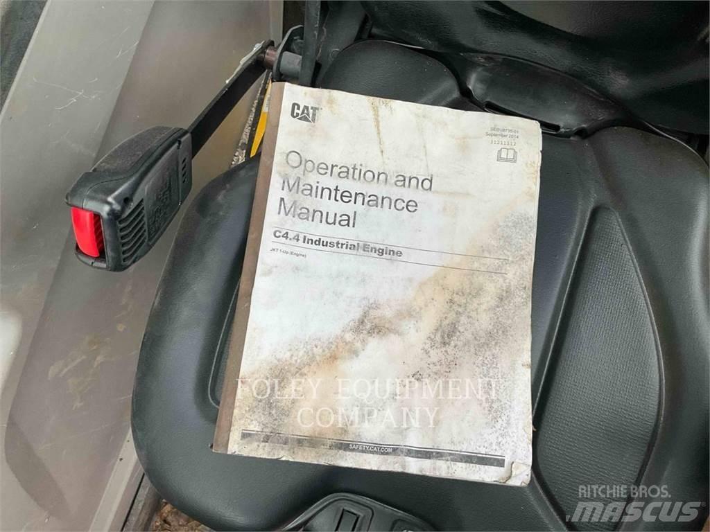 CAT TL1255D Телескопические погрузчики