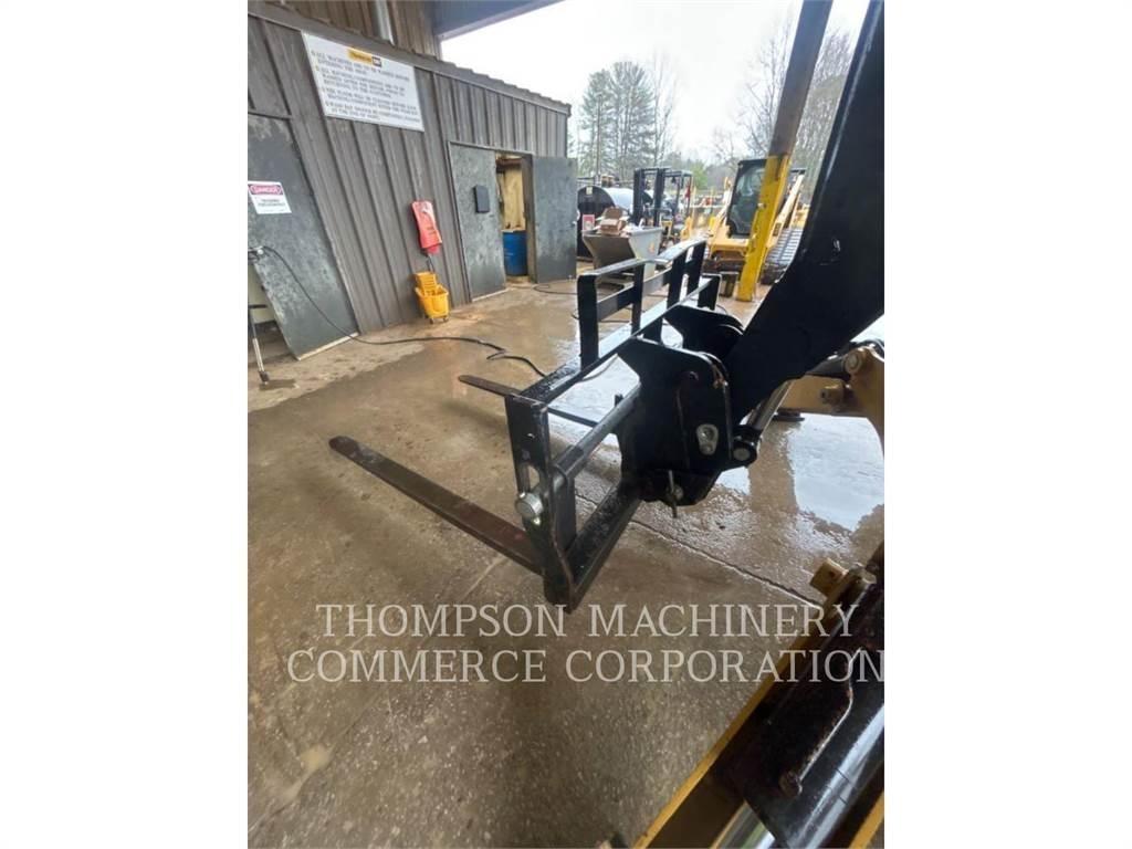CAT TL1255D Телескопические погрузчики