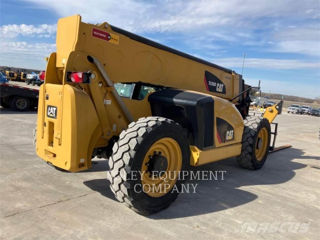 CAT TL1255DC Телескопические погрузчики