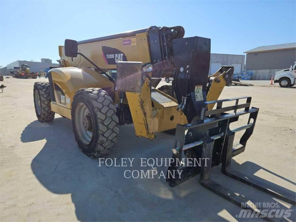 CAT TL1255DO Телескопические погрузчики