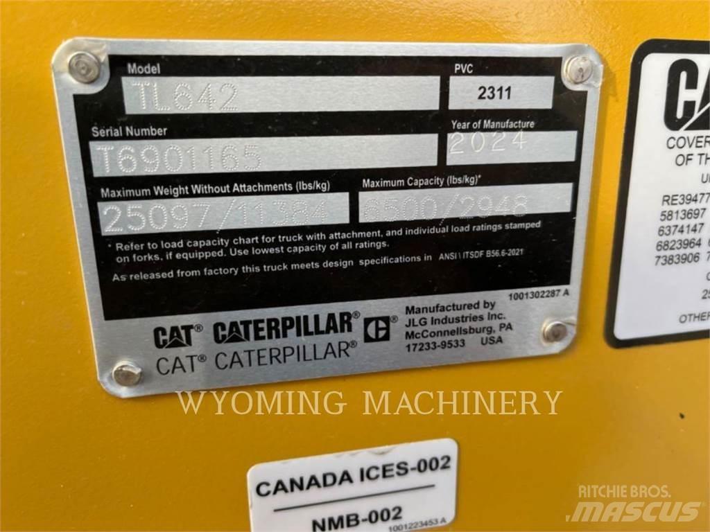 CAT TL642 Телескопические погрузчики