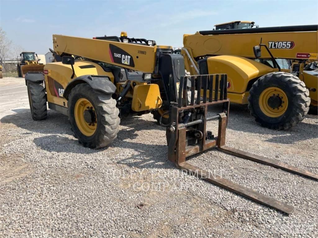 CAT TL642CO Телескопические погрузчики