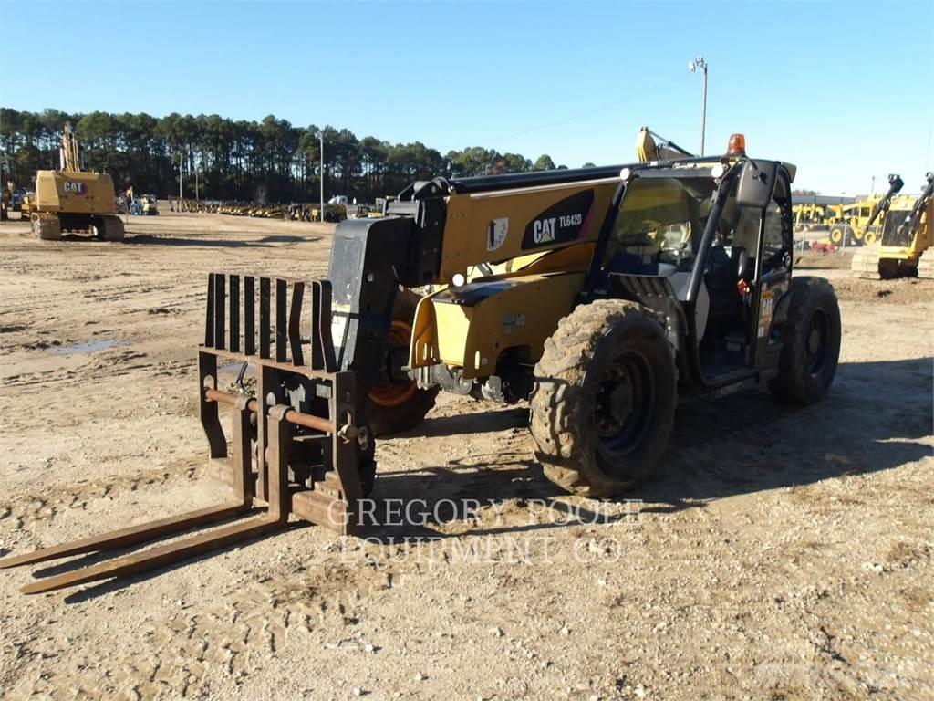 CAT TL642D Телескопические погрузчики